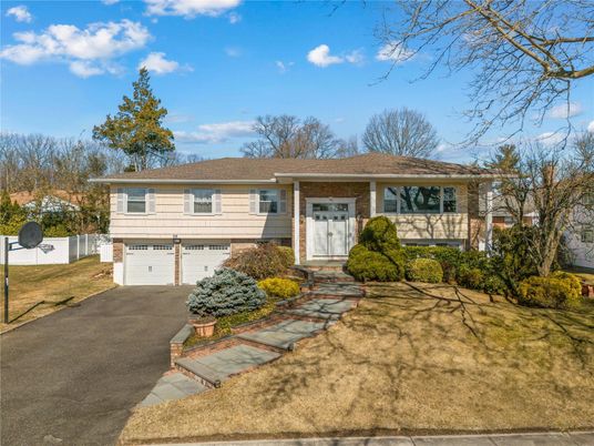 Attached, Exterior, Facade, Raised Ranch