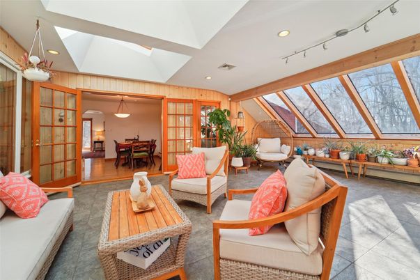 Dining room, Interior, Living room, Pendant Lights, Recessed Lighting