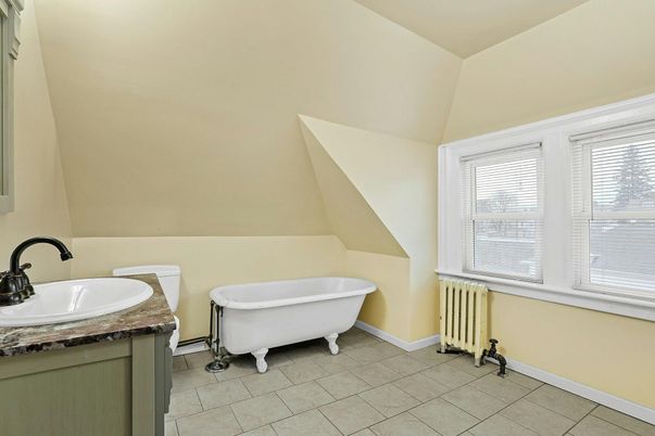 Bathroom, Free Standing Baths, Interior