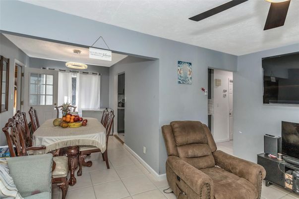 Dining room, Interior, Pendant Lights
