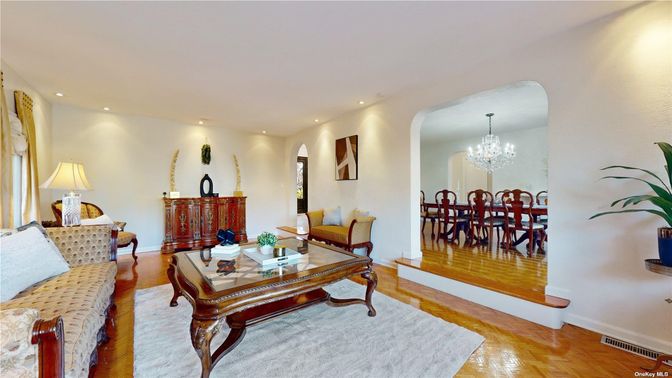 Chandelier, Dining room, Interior, Living room, Recessed Lighting, Wood Texture Flooring