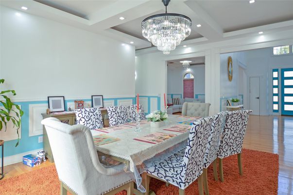 Chandelier, Dining room, Interior, Recessed Lighting, Wood Texture Flooring