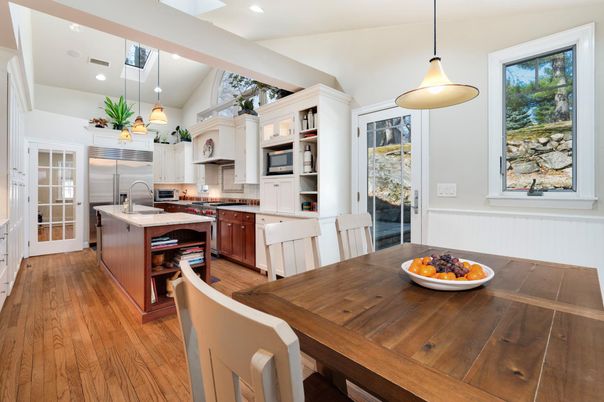 Dining room, Interior, Kitchen, Pendant Lights, Recessed Lighting, Stainless Steel Appliances, Wood Texture Flooring