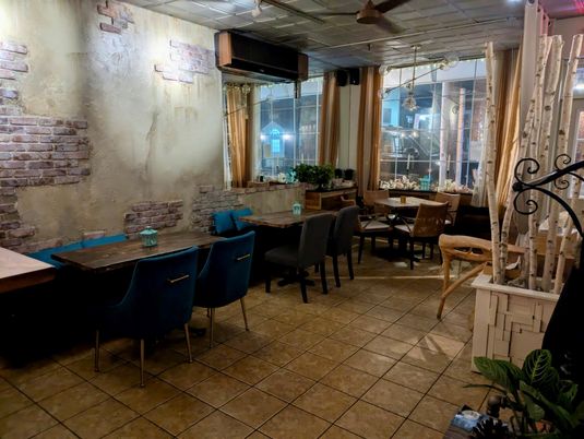 Dining room, Interior