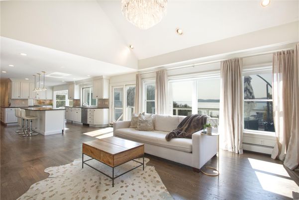 Chandelier, Interior, Kitchen, Living room, Pendant Lights, Recessed Lighting, Wood Texture Flooring