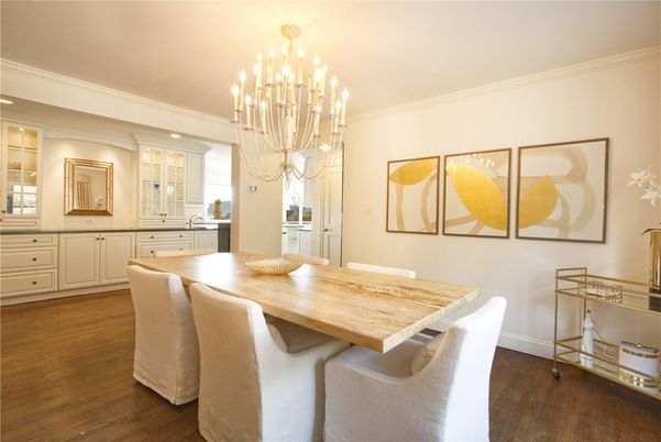 Chandelier, Dining room, Interior, Recessed Lighting, Wood Texture Flooring
