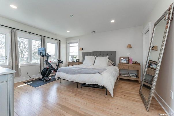 Bedroom, Fitness Equipment, Interior, Recessed Lighting, Wood Texture Flooring