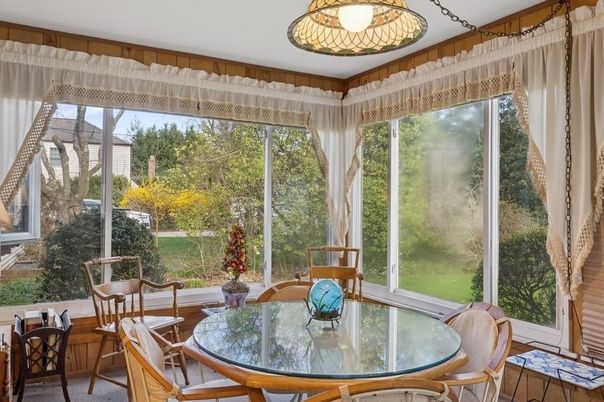 Dining room, Interior, Sun Room, Wood Texture Flooring