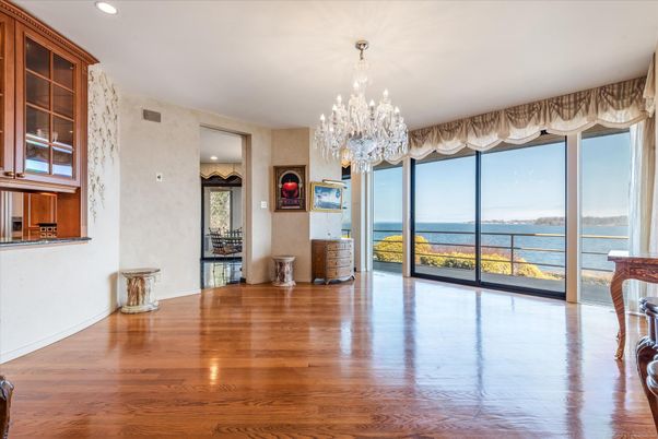Chandelier, Interior, Recessed Lighting, Water, Wood Texture Flooring