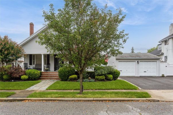 Attached, Detached Garage, Exterior, Facade, Ranch