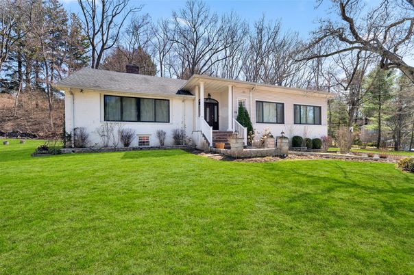 Backyard, Exterior, Facade, Split Level