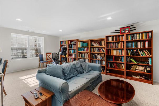 Fitness Equipment, Interior, Living room, Recessed Lighting