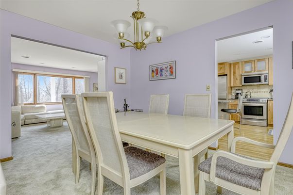 Chandelier, Dining room, Interior, Kitchen, Stainless Steel Appliances