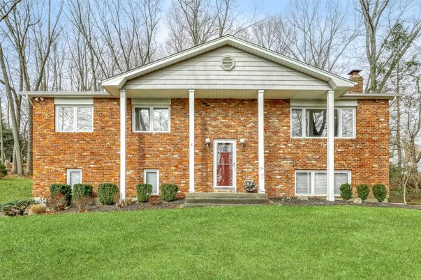 Exterior, Facade, Brick Facade, Split Level