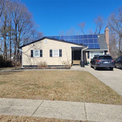 Attached, Exterior, Facade, Solar Panels, Cape Cod