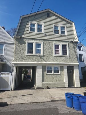Exterior, Facade, American Craftsman