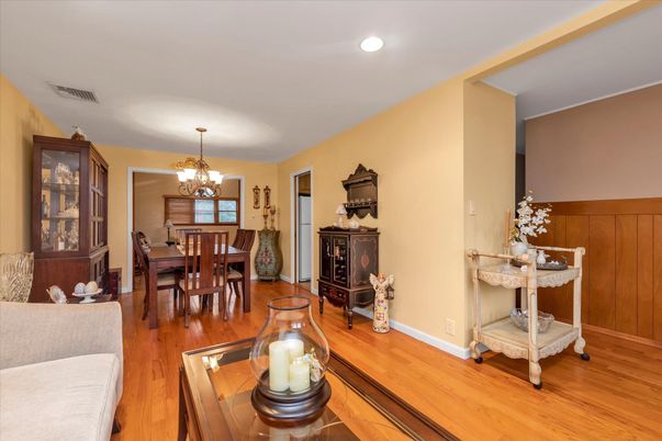 Chandelier, Dining room, Interior, Recessed Lighting, Wood Texture Flooring
