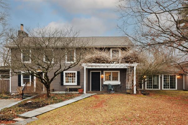 Exterior, Facade, Cape Cod