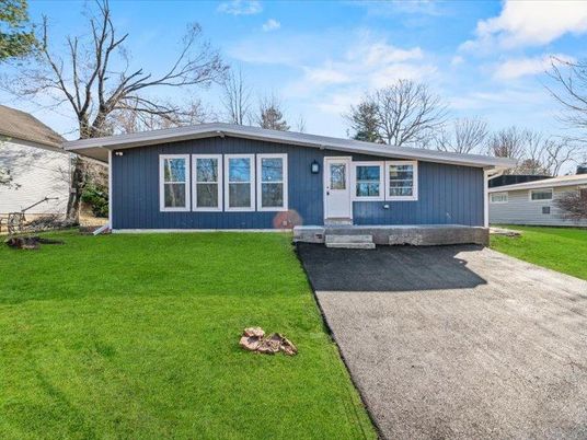 Backyard, Exterior, Facade, Ranch