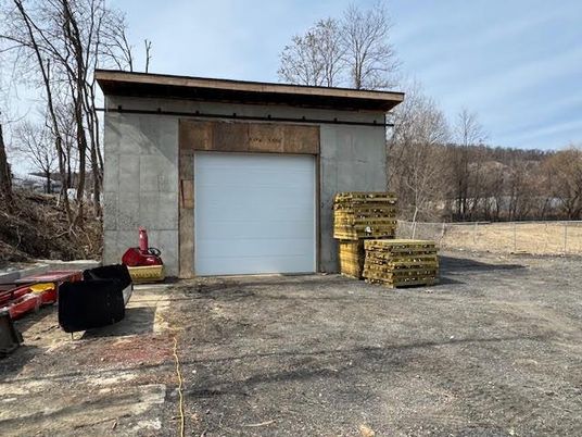 Detached Garage, Exterior