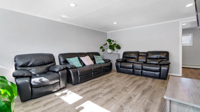 Interior, Living room, Recessed Lighting, Wood Texture Flooring