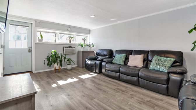 Interior, Living room, Recessed Lighting, Wood Texture Flooring