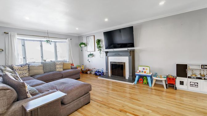 Fireplace, Interior, Living room, Pendant Lights, Recessed Lighting, Wood Texture Flooring