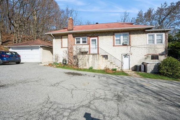 Detached Garage, Exterior, Facade, Brick Facade, Split Level