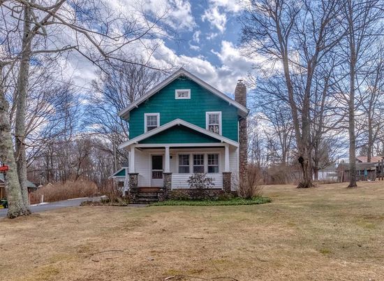 Backyard, Exterior, Facade, Queen Anne Victorian