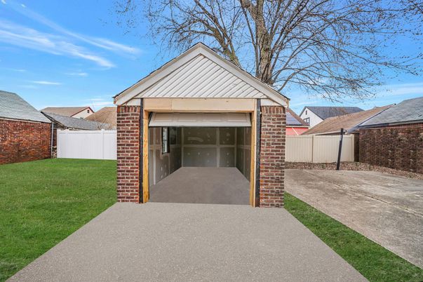 Detached Garage, Exterior
