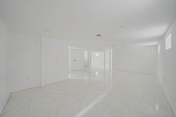Empty room, Interior, Marble, Recessed Lighting