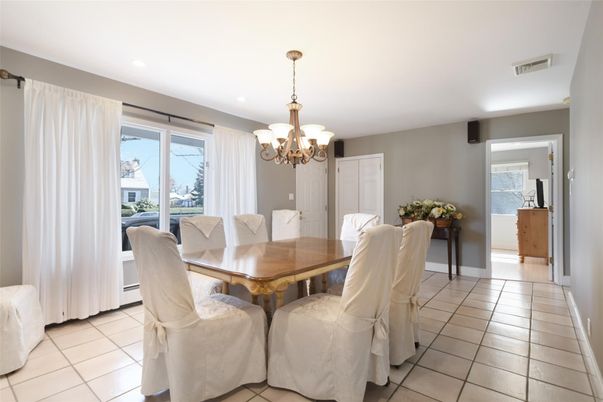 Chandelier, Dining room, Interior, Recessed Lighting