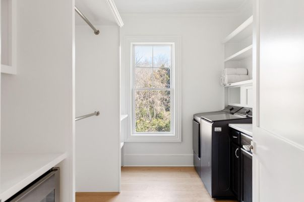 Interior, Washer, Wood Texture Flooring