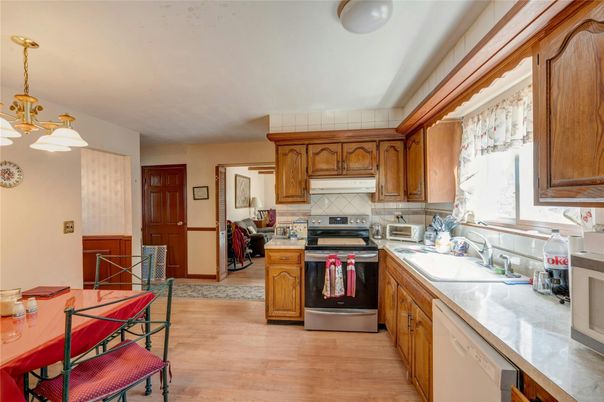 Interior, Kitchen, Pendant Lights, Wood Texture Flooring