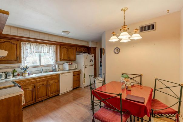 Chandelier, Dining room, Interior, Kitchen, Pendant Lights, Wood Texture Flooring