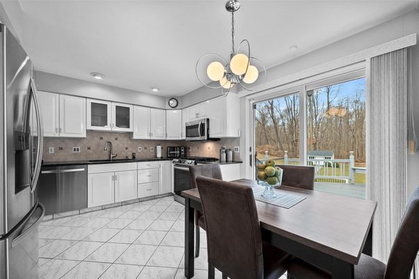 Dining room, Interior, Kitchen, Marble, Pendant Lights, Recessed Lighting, Stainless Steel Appliances
