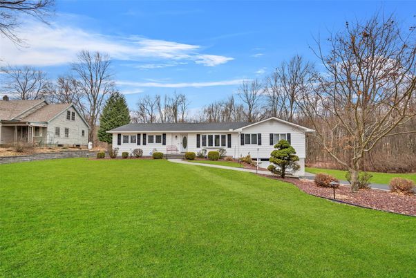 Backyard, Exterior, Facade, Ranch