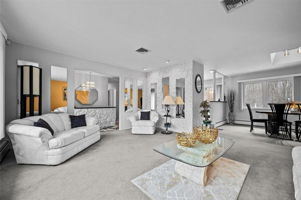 Dining room, Interior, Living room, Pendant Lights, Recessed Lighting
