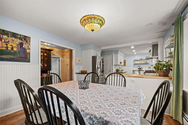 Dining room, Interior, Kitchen, Recessed Lighting, Wood Texture Flooring