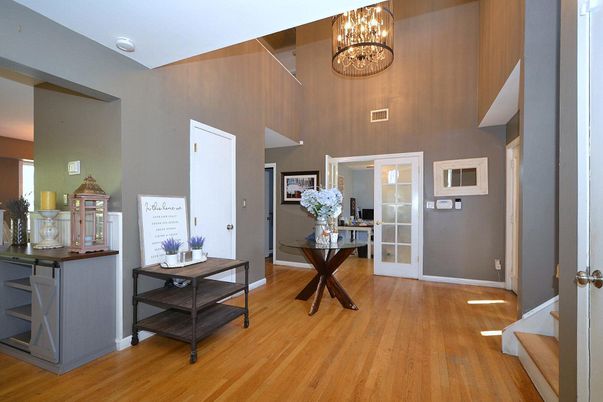 Chandelier, Interior, Wood Texture Flooring