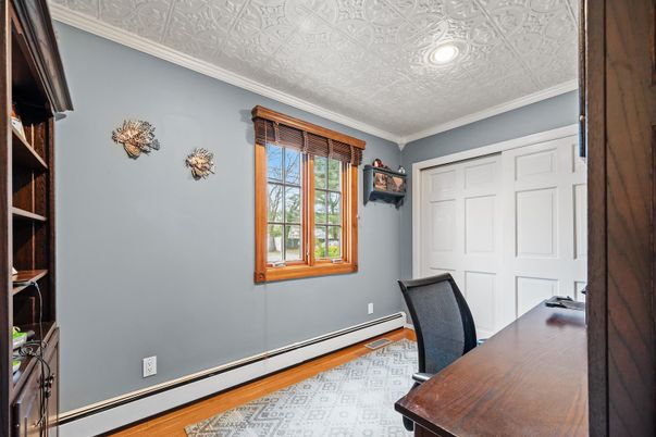 Home Office, Interior, Recessed Lighting, Wood Texture Flooring