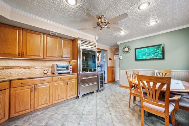 Dining room, Interior, Kitchen, Recessed Lighting