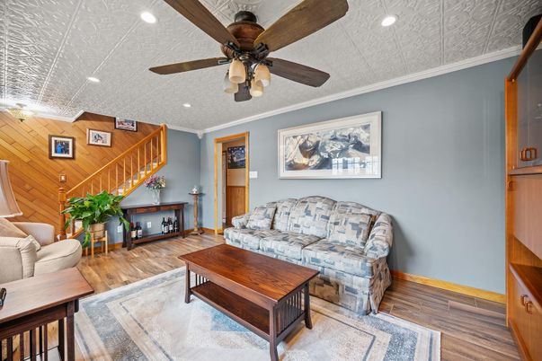 Interior, Living room, Recessed Lighting, Wood Texture Flooring