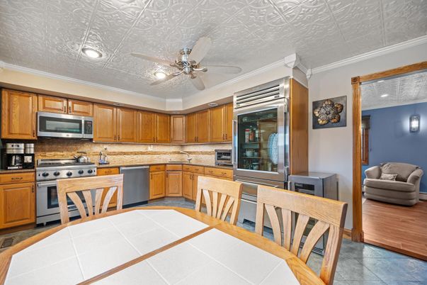 Dining room, Interior, Kitchen, Recessed Lighting, Stainless Steel Appliances