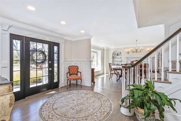 Chandelier, Dining room, Interior, Recessed Lighting, Wood Texture Flooring