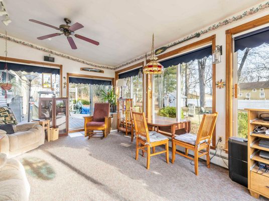Dining room, Interior, Pendant Lights, Sun Room