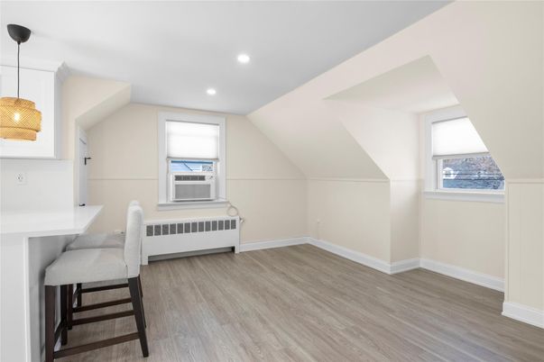 Interior, Pendant Lights, Recessed Lighting, Wood Texture Flooring