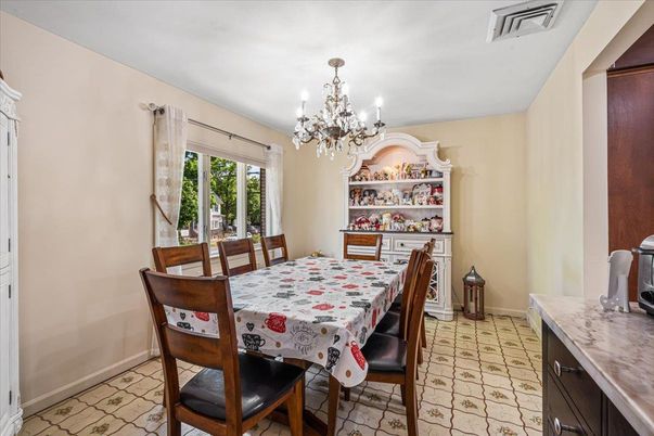 Chandelier, Dining room, Interior