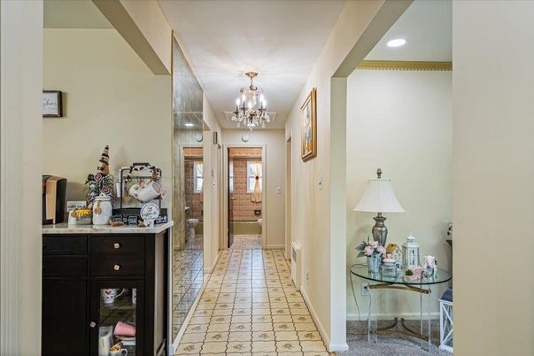 Chandelier, Interior, Recessed Lighting