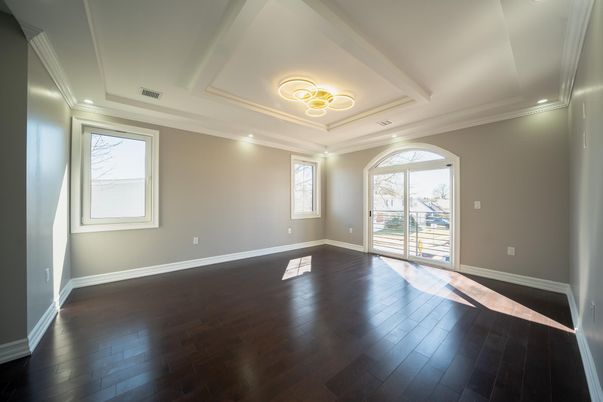Empty room, Interior, Recessed Lighting, Wood Texture Flooring